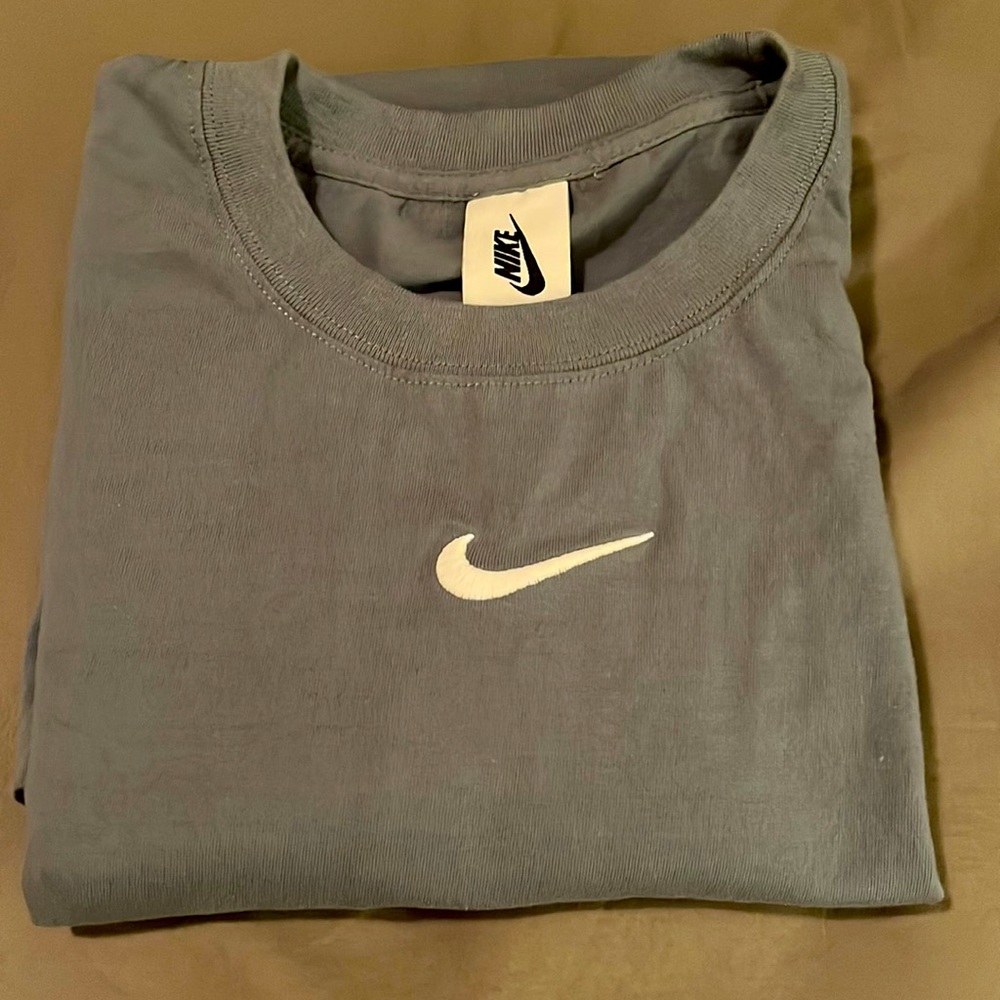 Center Swoosh Tee - Haze Blue - XL